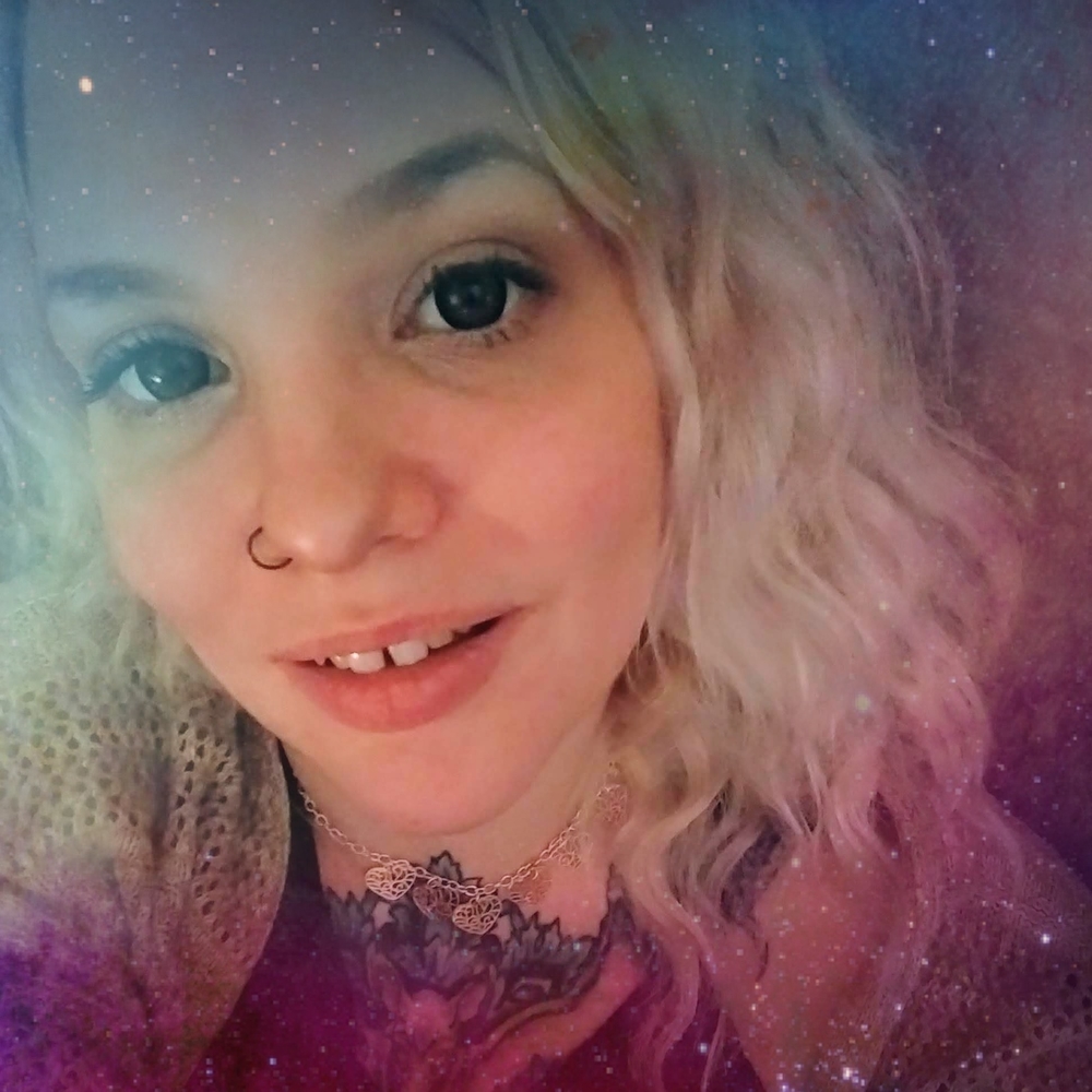 Meet your Posher, Crystal